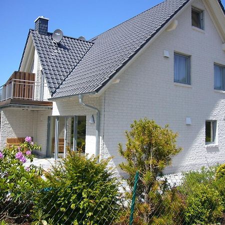 Strandnahes Ferienhaus Mit Terrasse, Strandamsel, Binz Exterior photo